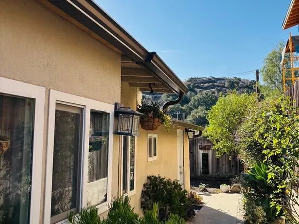 6020 Peppertree Ln, Simi Valley, CA 93063