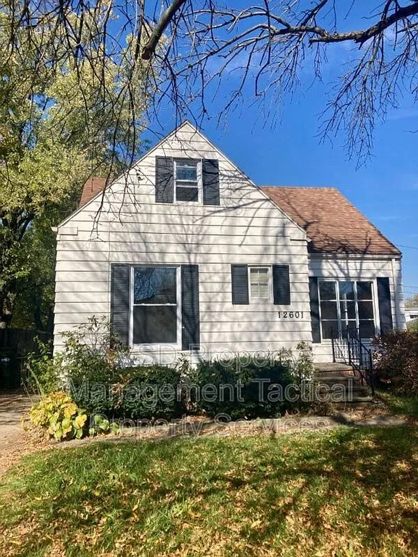 2 bed, 1.0 bath, 791 sqft, $1,295 — Photo 1