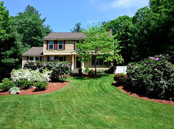 2nd image of 210 Granville Ln