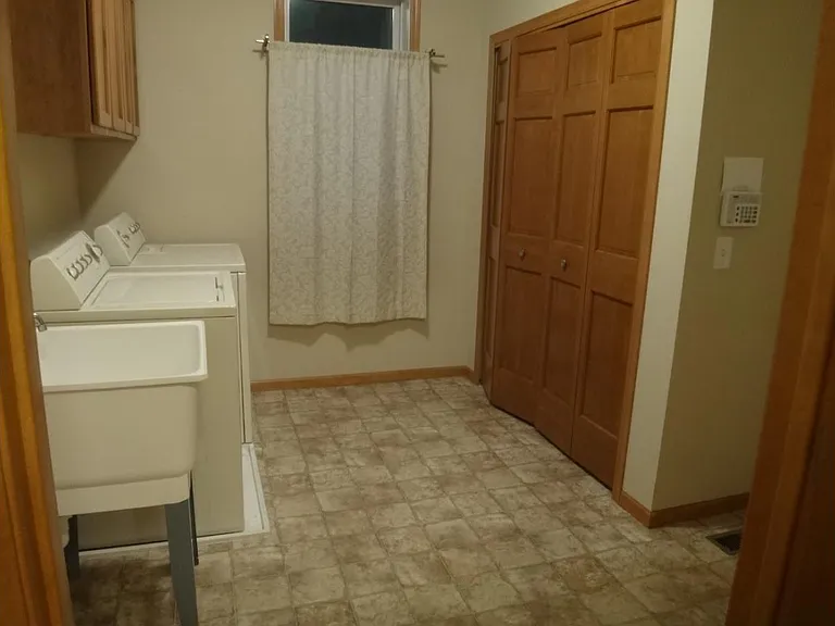LaundryRoom main level