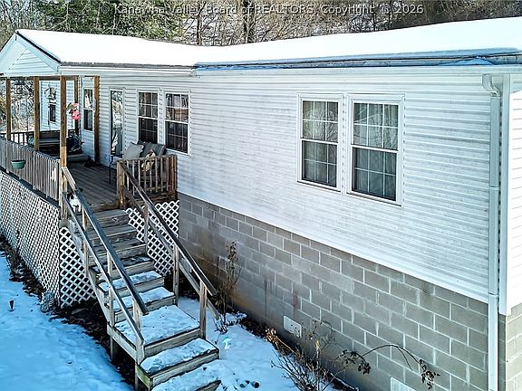 2nd image of 571 Robinson Hollow Rd