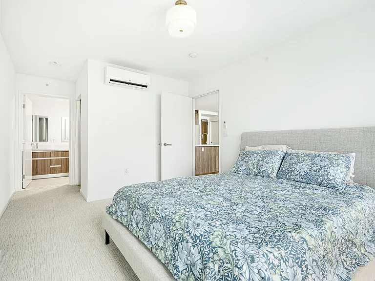 1500 Rycroft St #402 — Photo 8