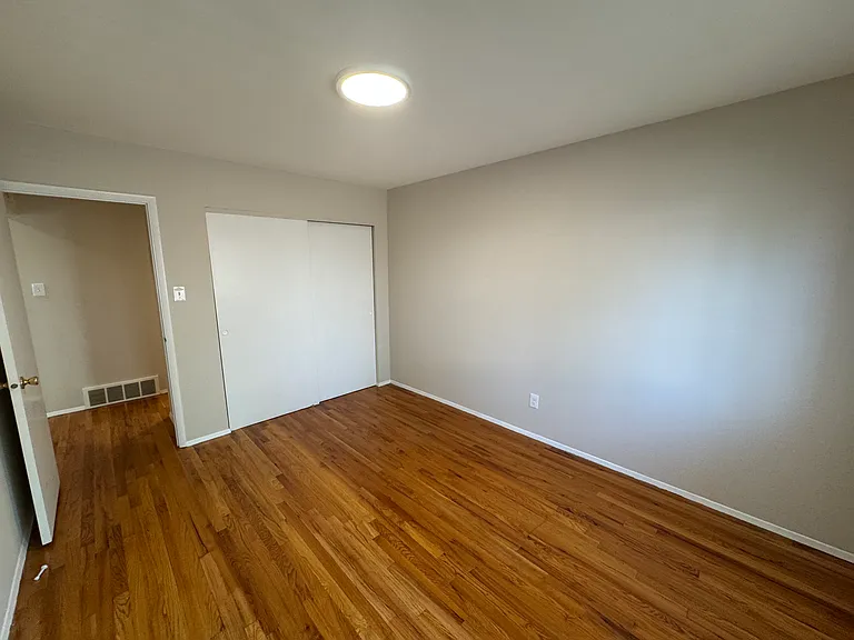 2621 Roseland Ter — Photo 6