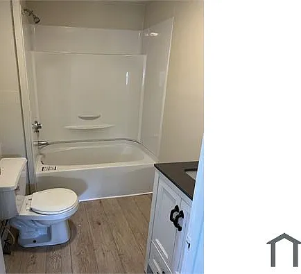 352 Ash St #1 — Photo 9