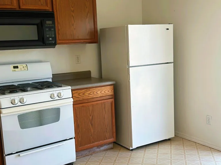 9623 Gemstone Rd SW — Photo 4