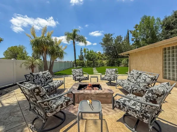 (undisclosed Address), Woodland Hills, CA 91364