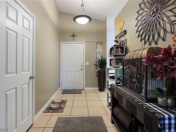 3rd image of 4515 Old Canyon Ct