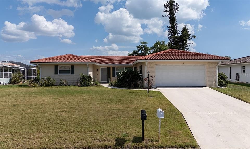 1st image of 6 Pine Ridge Way