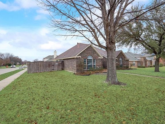 2nd image of 2803 Champlin Ct