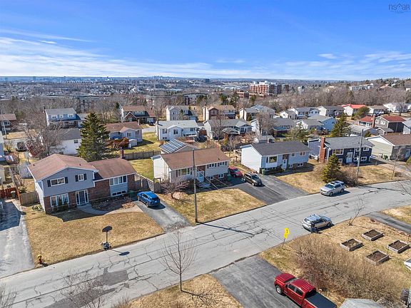 3rd image of 80 Wexford Rd