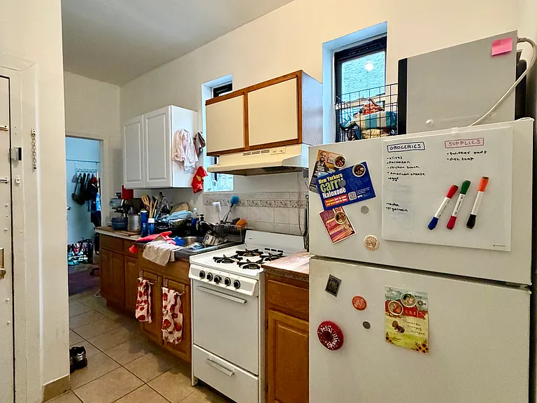 1402 Putnam Ave #3K — Photo 6