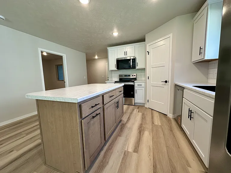 217 E Countryside Ave — Photo 6