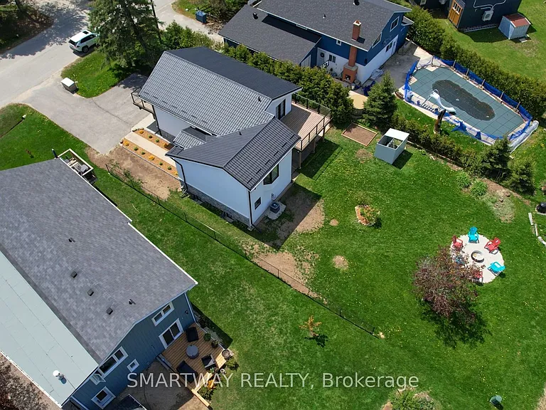 107 Campbell Cres — Photo 45