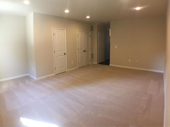 4th image of 108 Lantana Ln