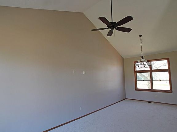 3rd image of 120 Marli Way