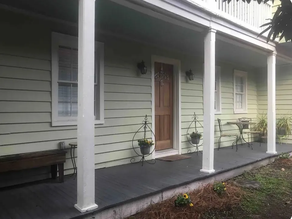 16 Anson St