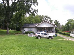 184 School St, Rossville, GA 30741