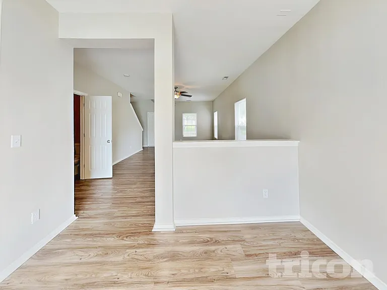 969 Willow Creek Dr — Photo 5