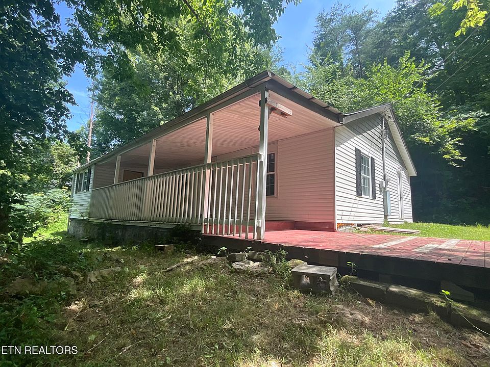 1st image of 3900 Roberts Rd