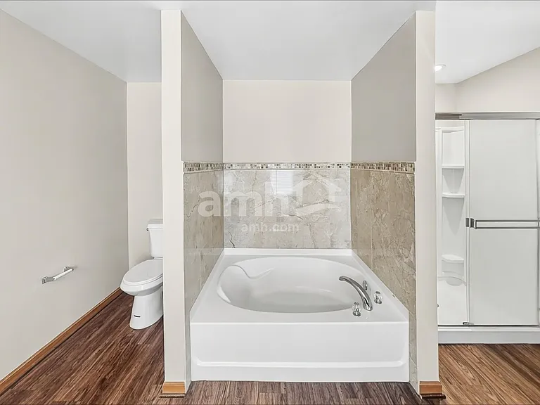 3229 Kenilworth Ln — Photo 13