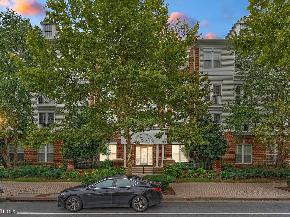 1st image of 300 King Farm Blvd APT 204