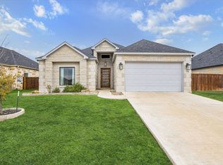 136 Greg Ln, Jarrell, TX 76537