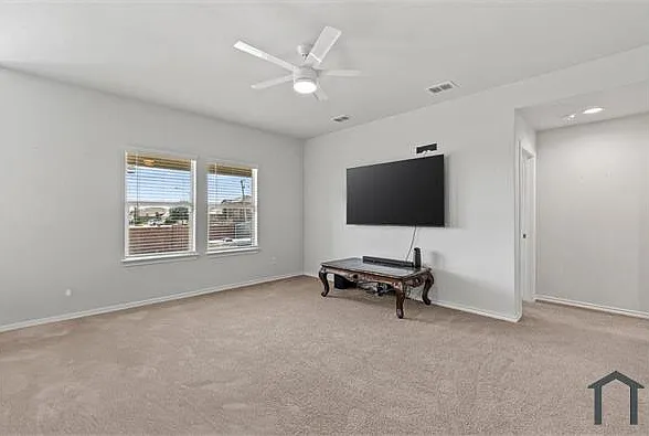 3041 Manu St — Photo 8