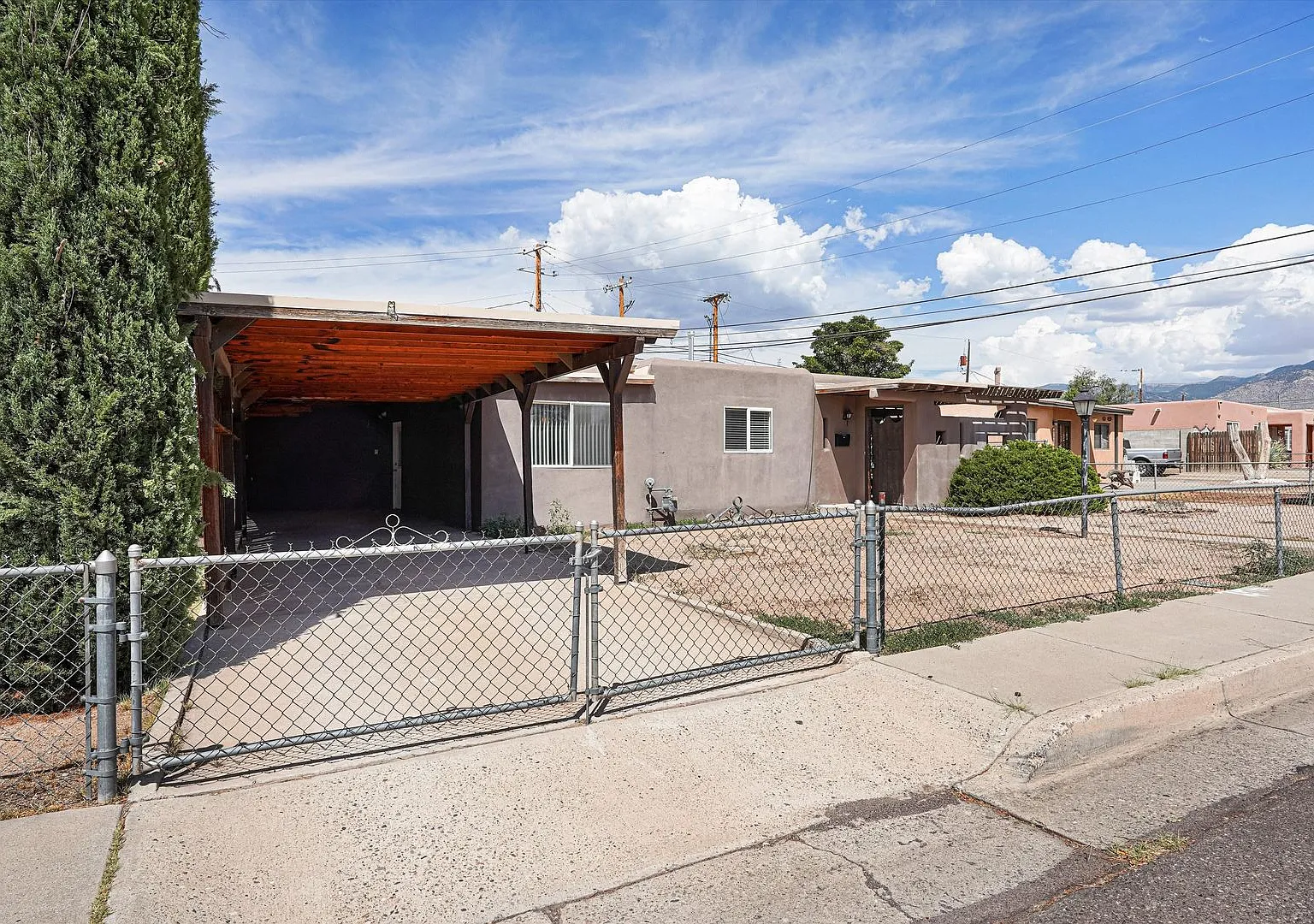 Just Listed for Rent | 2 Bed / 1 Bath | Large Yard | Close to Uptown and Coronado Mall — Photo 3