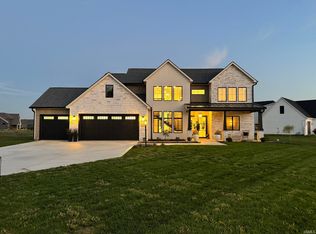 899 Cascata Trl, Huntertown, IN