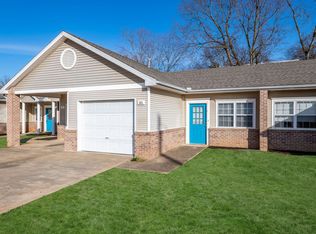 611 N 7th St, Rogers, AR 72756