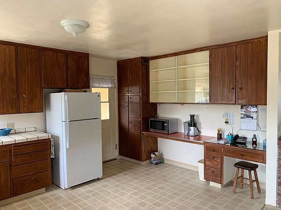 5th image of 134 Orchard Park Ct