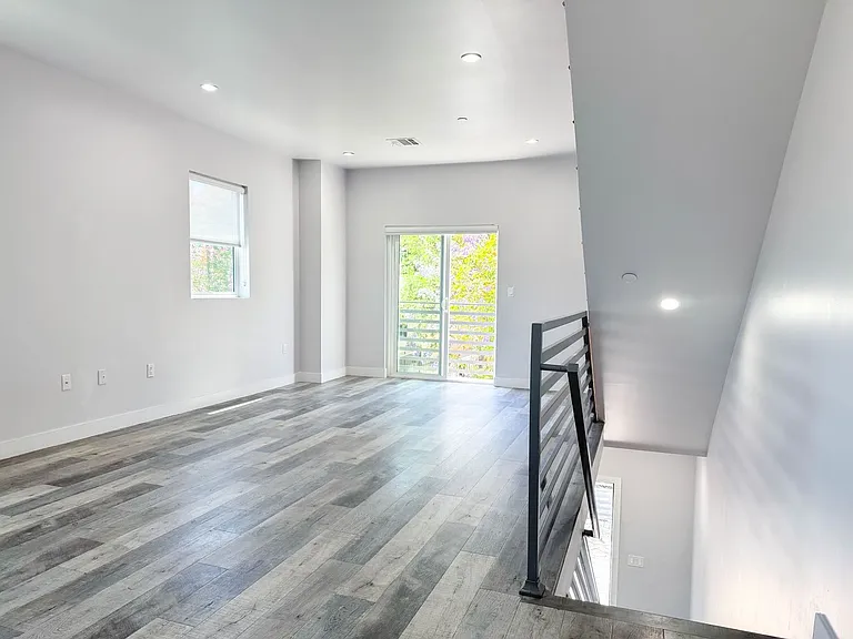 Case Townhomes — Photo 18