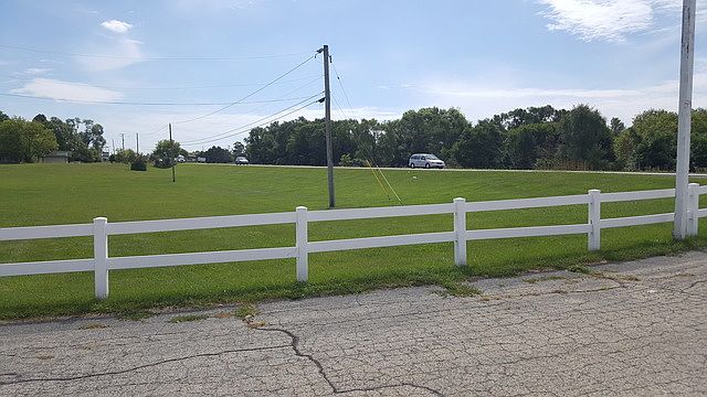 2nd image of 26671 N Us Highway 12