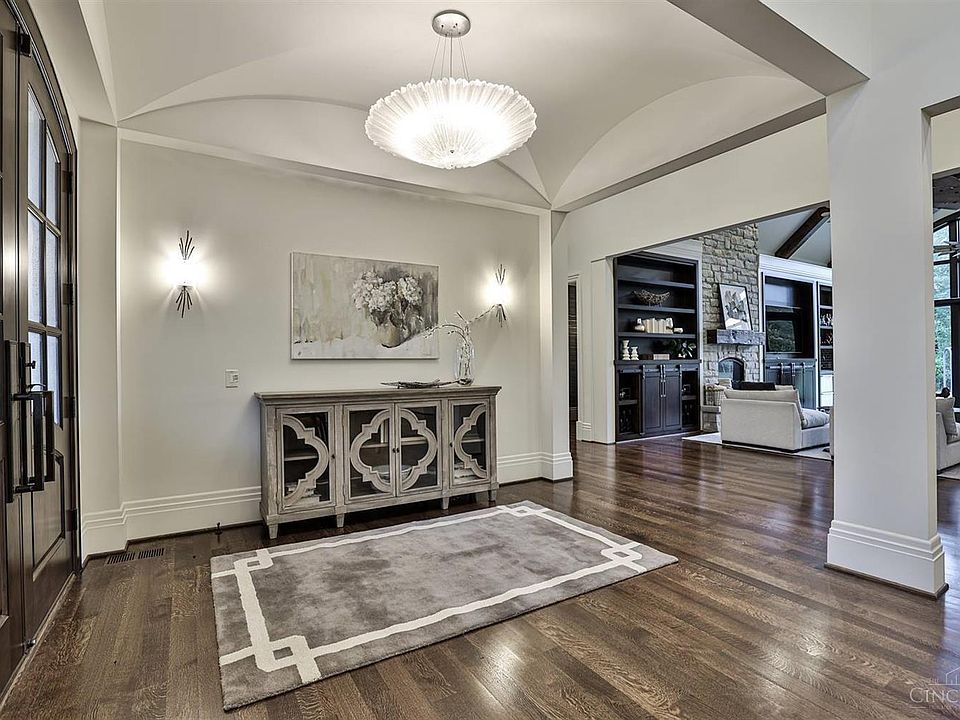 8475 Fox Cub Ln, Cincinnati, OH 45243 | Zillow
