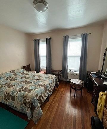5th image of 16 W Squantum St