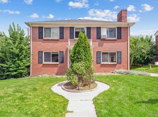 910 S Harrison St, Denver, CO 80209