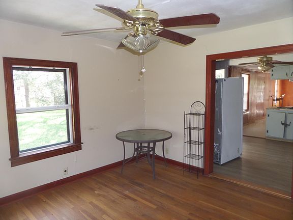 3rd image of 2852 58th St