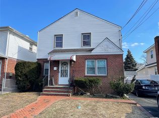 27 S Grove St, Valley Stream, NY 11580