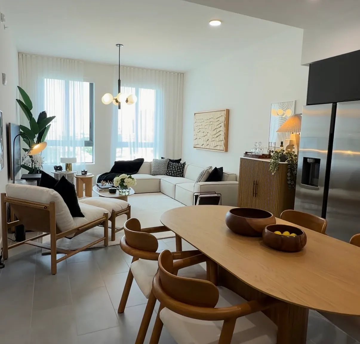 1 bed, 744 sqft, $2,678 — Photo 1