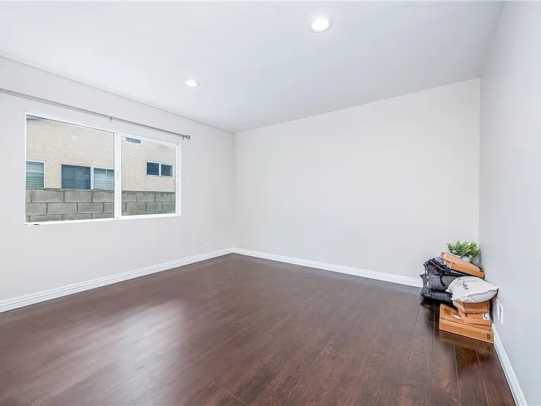 7938 Ventura Canyon Ave — Photo 17