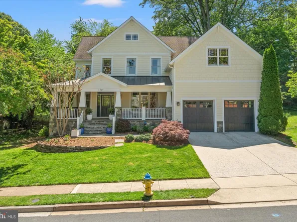 3939 N Wakefield St, Arlington, VA 22207