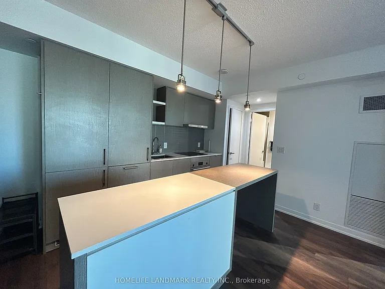 100 Harbour St #2006 — Photo 7