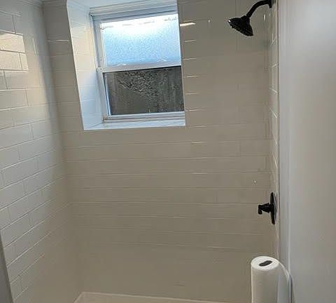 5th image of 254 Stewart Ave
