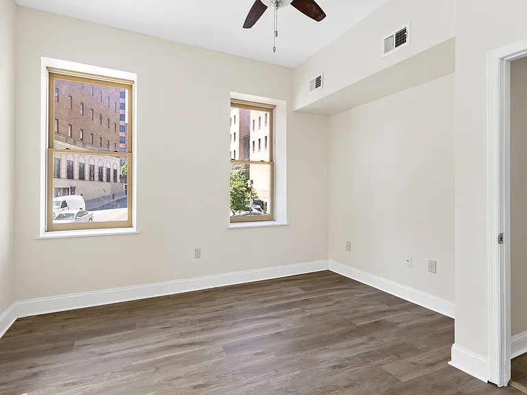 111 N Pine St #3 — Photo 8
