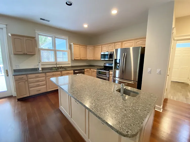 9 Royal Pointe Dr — Photo 17