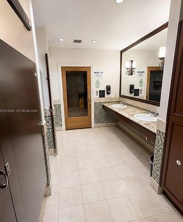 4th image of 19900 E Country Club Dr APT 718