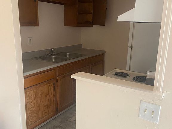 3rd image of 15309 Maple Park Dr #105