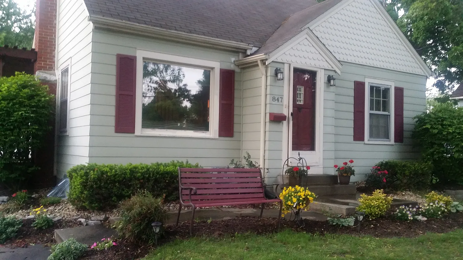 847 Prickett Ave photo 1