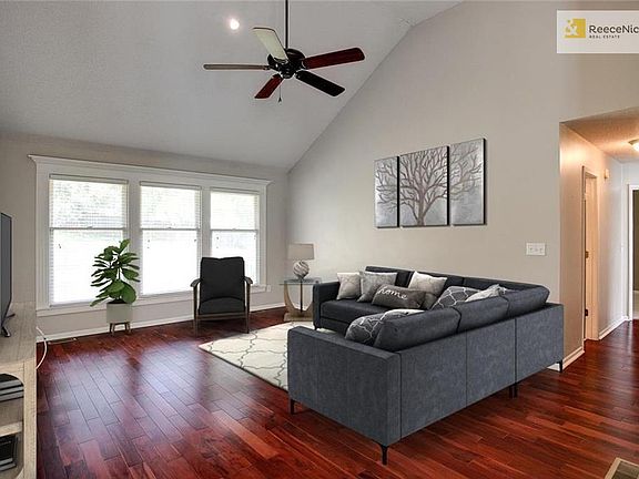 3rd image of 1554 Dover Ct