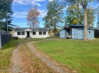 113 Deerfield Ln, Schaghticoke, NY 12154